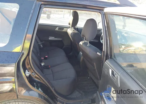 2011 Subaru Forester 2.5X z USA, uszkodzony, nr VIN JF2SHBBC8BH740518